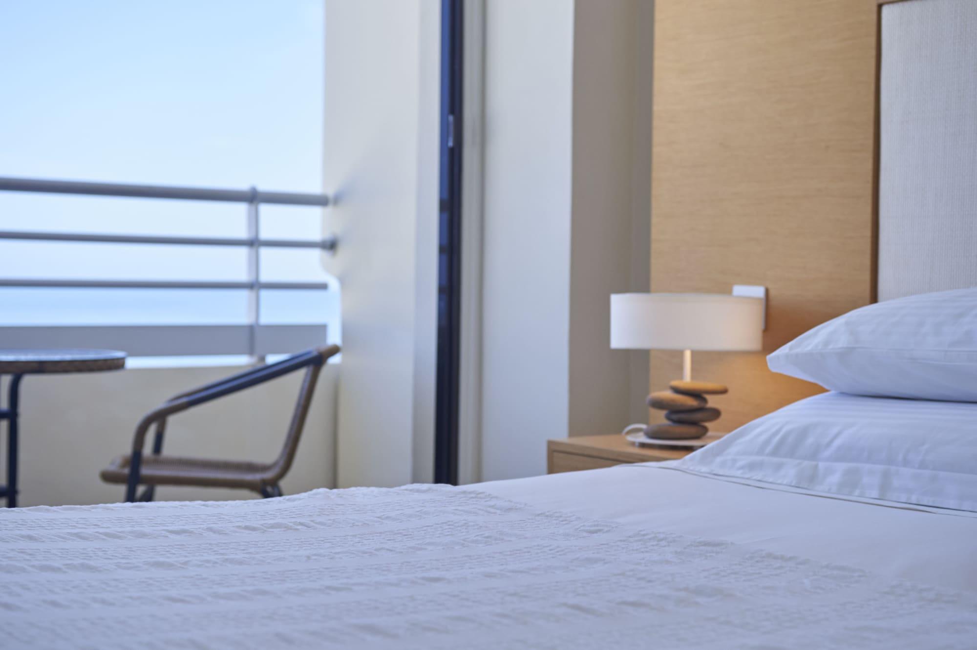 Capo Bay Hotel Protaras Exterior foto A guest room at the Hilton Athens