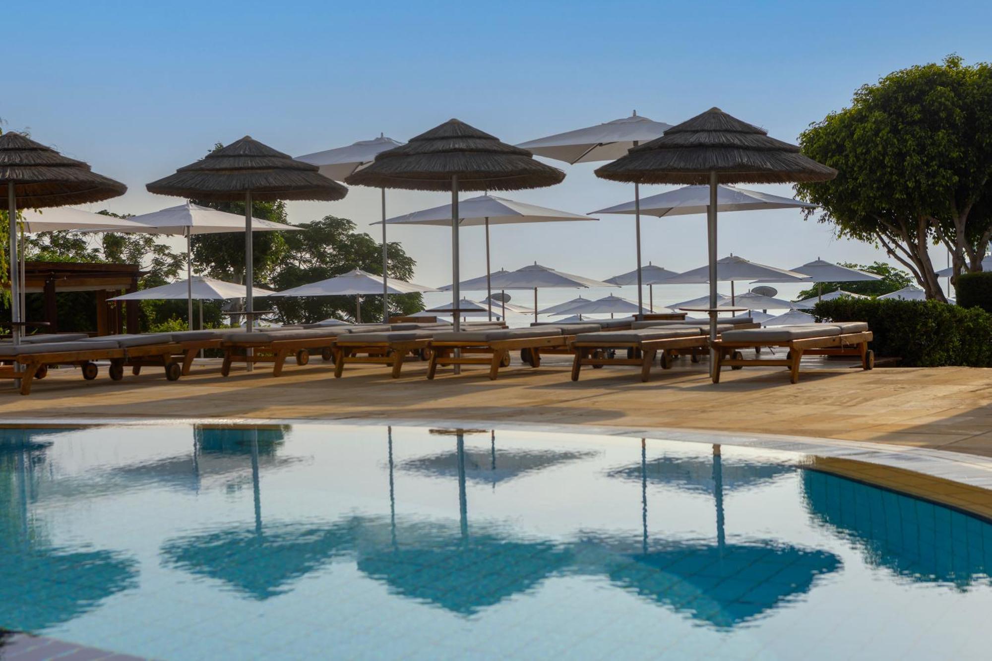 Capo Bay Hotel Protaras Exterior foto The beach at the hotel