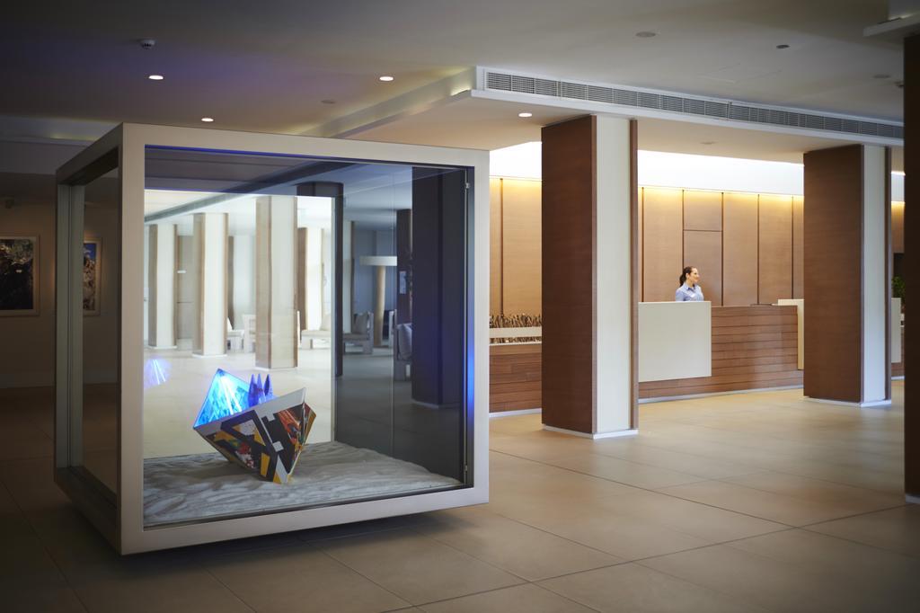 Capo Bay Hotel Protaras Exterior foto The lobby of the hotel